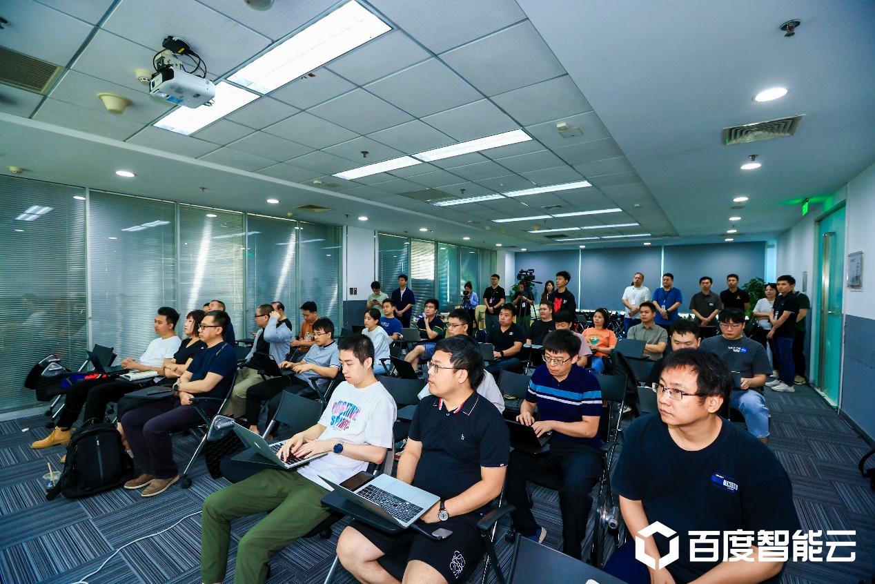南宫NG28动力受邀参与首期百度智能云文心千帆大模型平台实训营